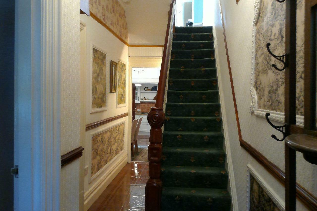 Beautiful Victorian House Hotel Cardiff Esterno foto