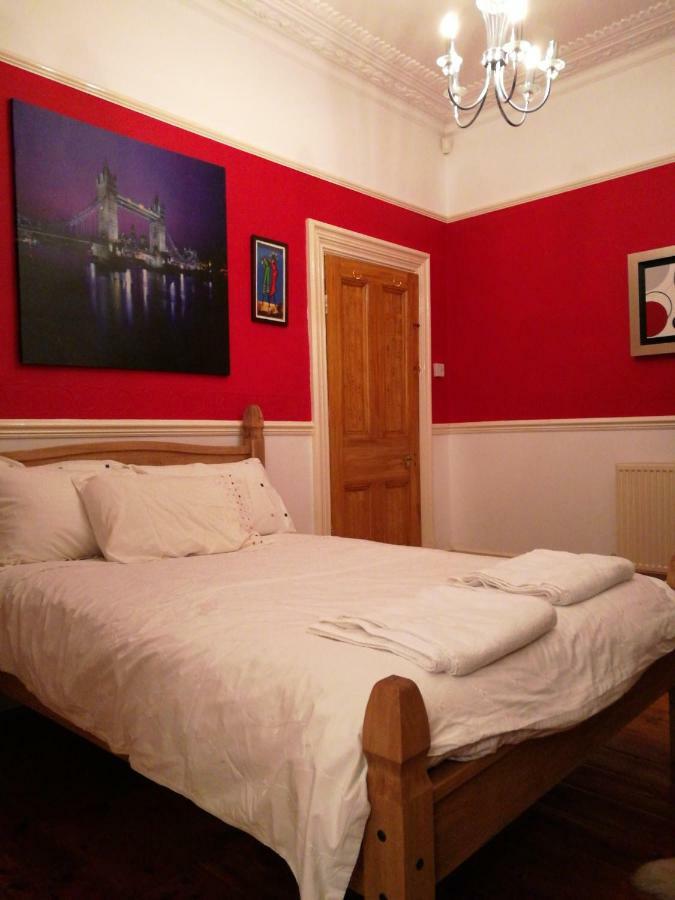 Beautiful Victorian House Hotel Cardiff Esterno foto