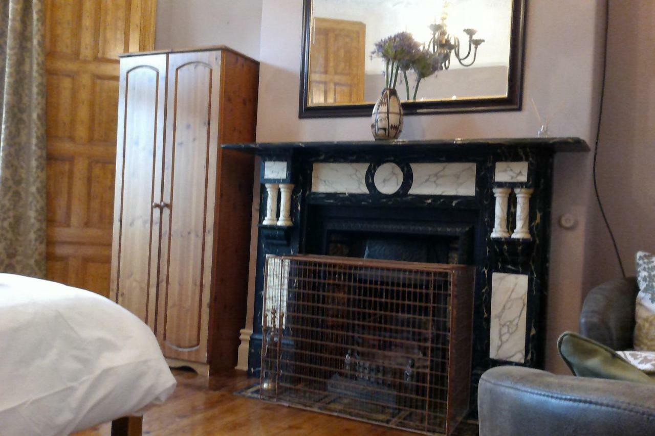 Beautiful Victorian House Hotel Cardiff Esterno foto