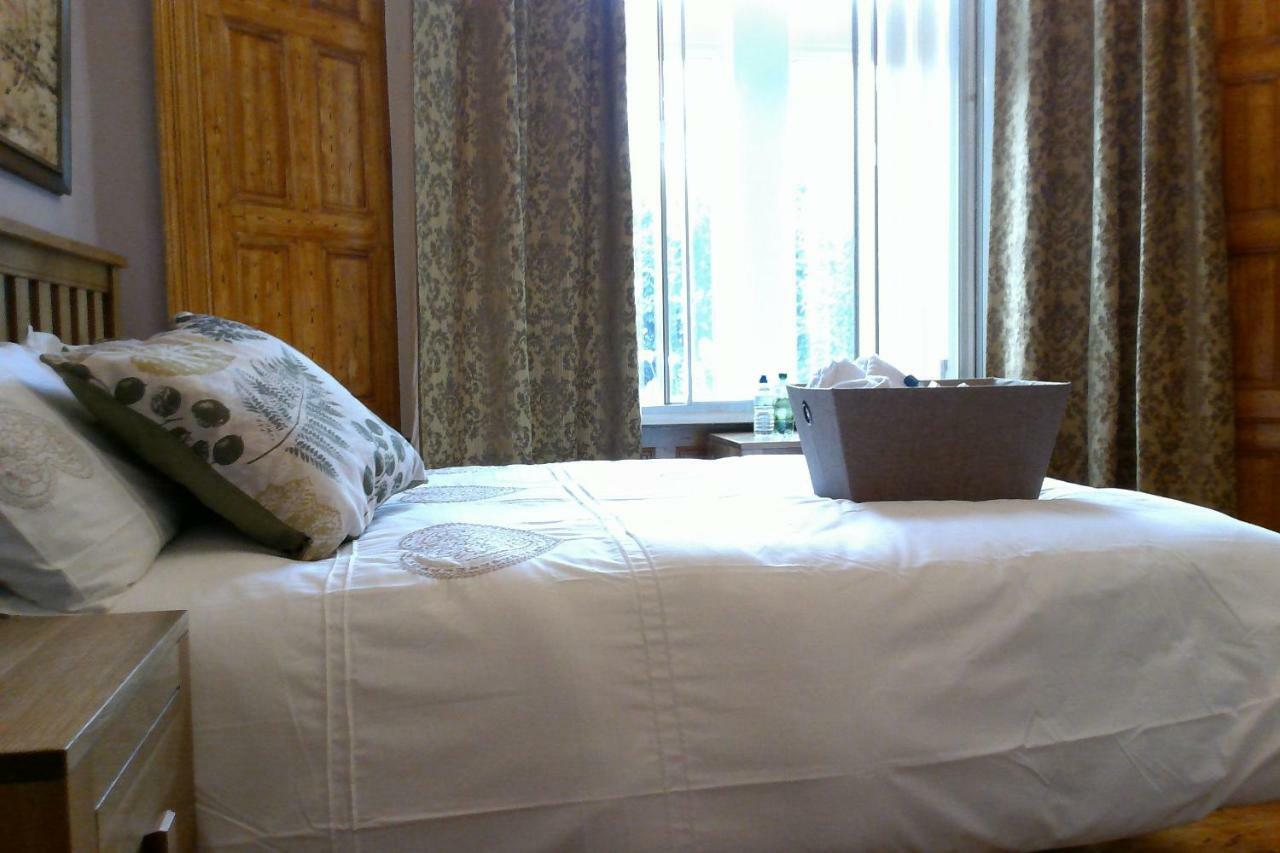 Beautiful Victorian House Hotel Cardiff Esterno foto